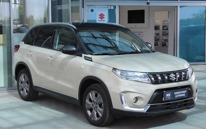 Suzuki Vitara cena 116390 przebieg: 22311, rok produkcji 2023 z Krynica Morska małe 379